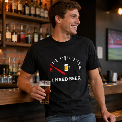 🍻 «I Need Beer» – morsom T-skjorte med grafisk drivstoffmåler: En behagelig T-skjorte med morsomt trykk for ølelskere! ⛽✨